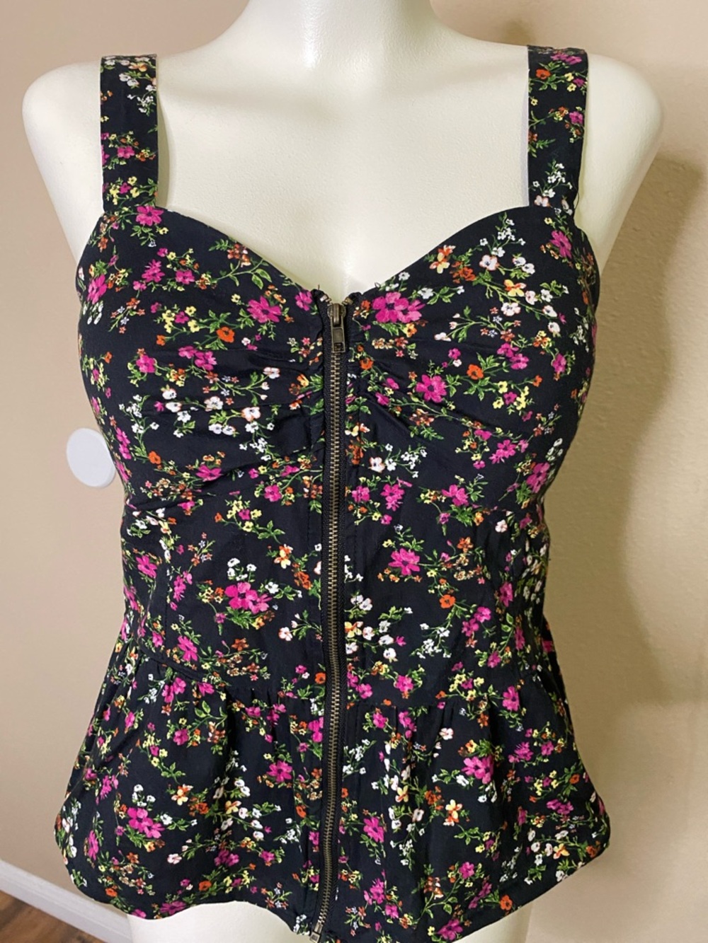 Liberty Love Black Floral Smocked bustier corset peasant tank top L 🖤